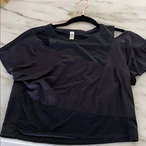 Lululemon shorts sleeve crop top black